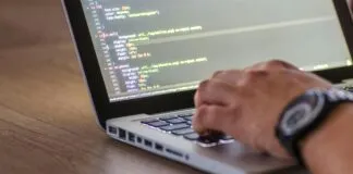 HTML CSS İle Sticky Header Oluşturma: Kullanımında Dikkat Edilmesi Gerekenler